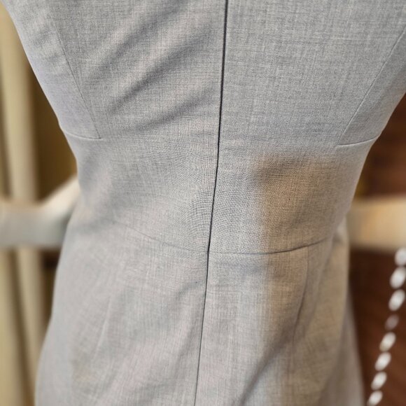 THE LIMITED COLLECTION Light Gray Professional Dress Size 4 - Picture 7 of 11